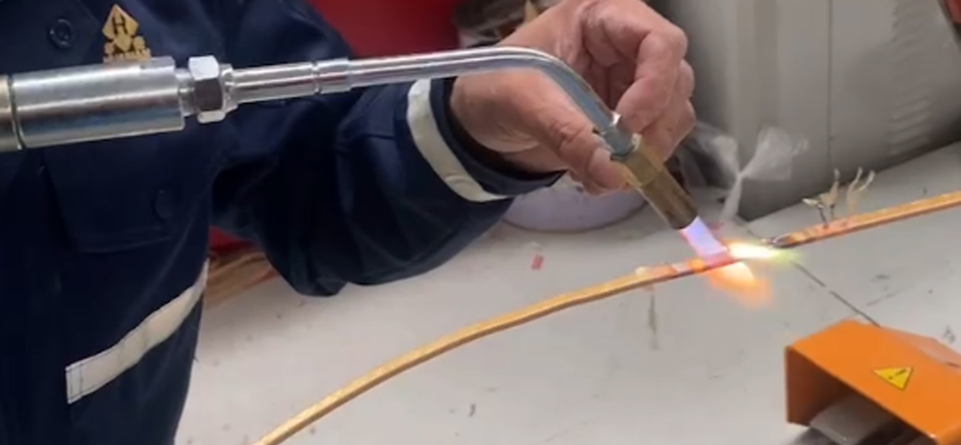 我司完成江苏华辰变压器股份有限公司氢氧焊机安装，助力变压器生产提质增效